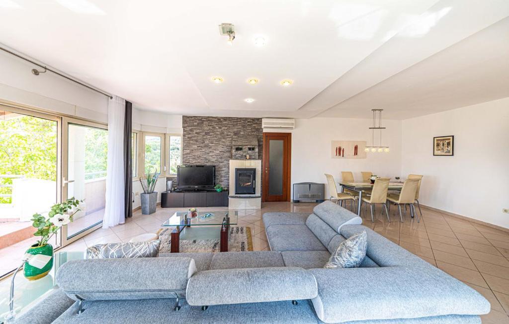 Luksuzna Villa Sa Privatnim Unutarnjim Bazenom Villa Garden Podstrana Exteriér fotografie